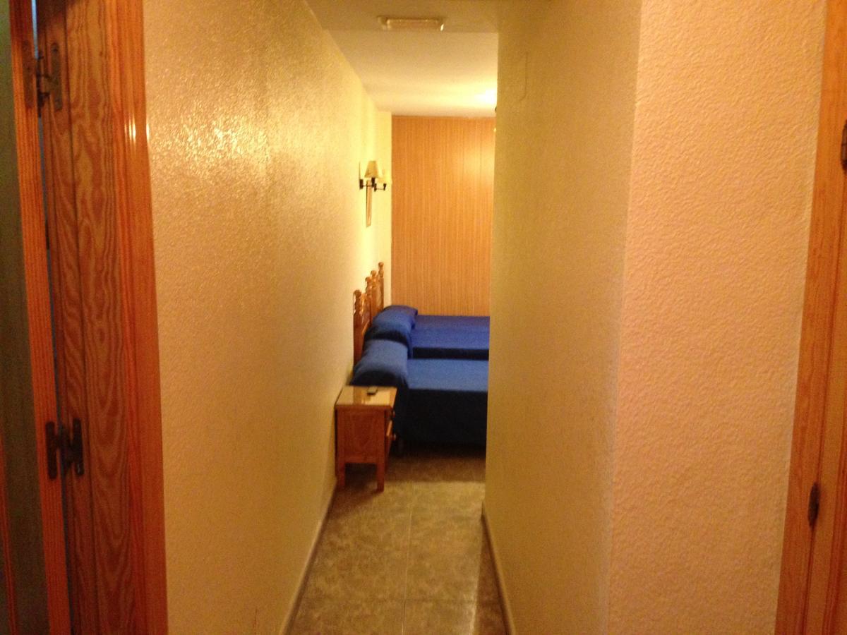 Hostal Delfin Verde Almeria Exterior photo